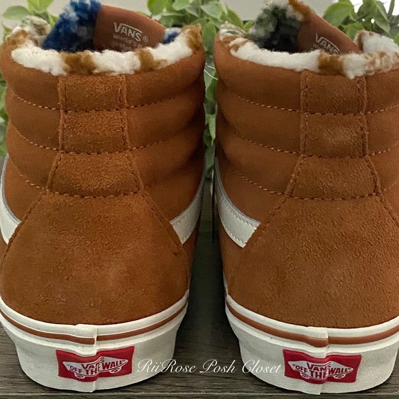 New W/ Box Vans Suede Sherpa Sk8 Hi Shoes - Picture 8 of 12